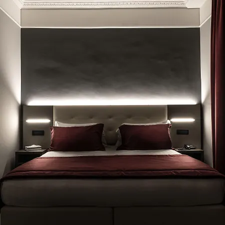 Varese Hotel 3*