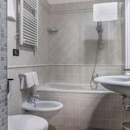 Szálloda Varese Róma