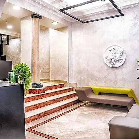 Varese Hotel 3*
